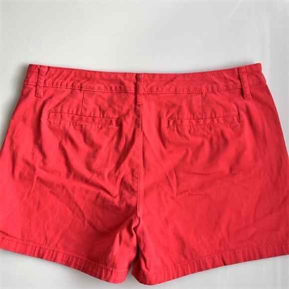 ST. JOHN’S BAY RED SHORTS EUC - Picture 2 of 8
